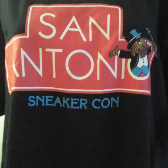 BNWOT BLACK XL T-SHIRT SAN ANTONIO SHOW 2/24 SNEAKER CON GRAPHICS & MONEY  BACK - Picture 3 of 4